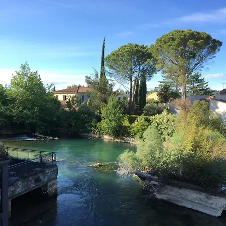 Hotel Cantosorgue LʼIsle-sur-la-Sorgue Esterno foto