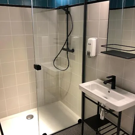 Hotel Cantosorgue LʼIsle-sur-la-Sorgue Esterno foto